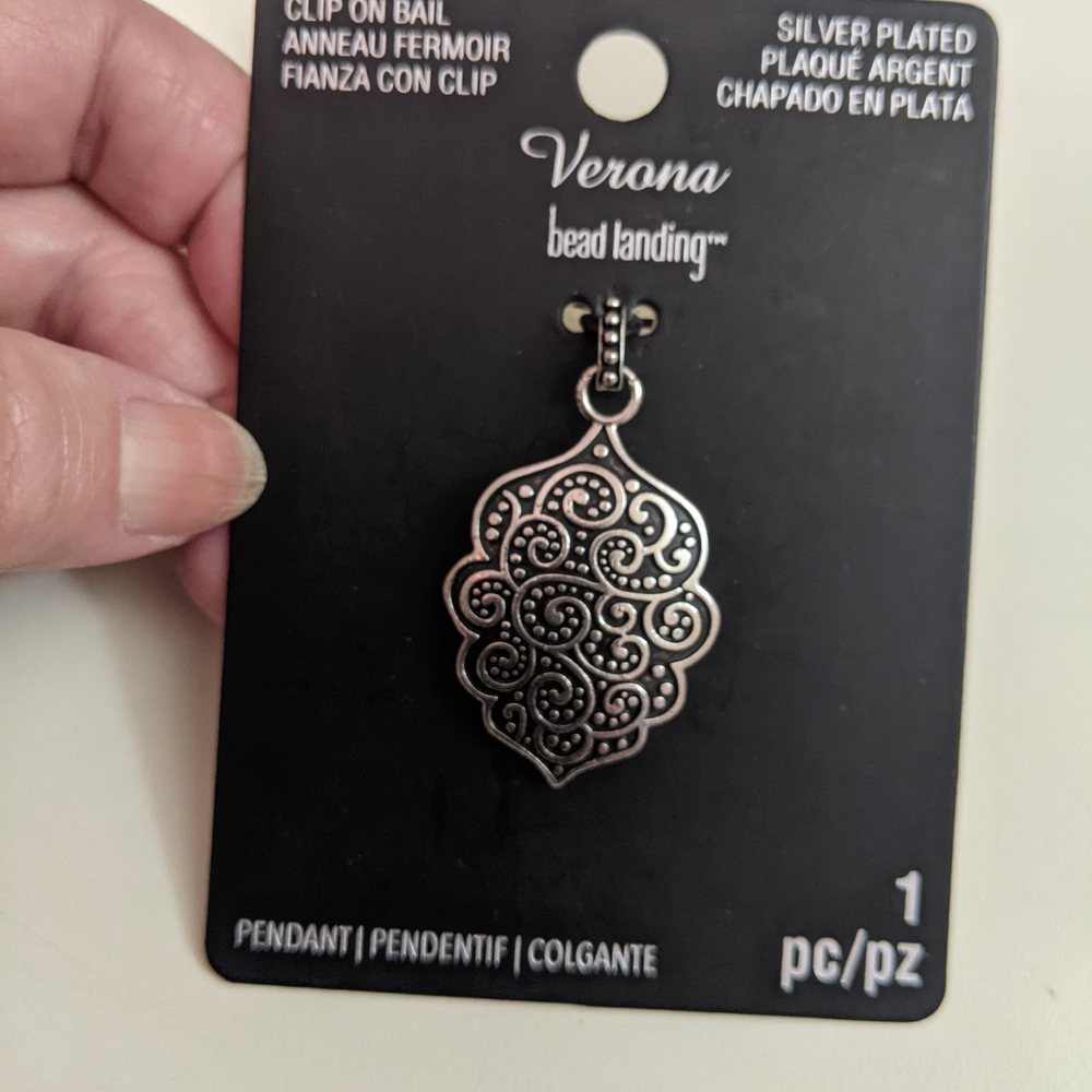 Versona Silver Filigree Necklace Romantic Victorian Design